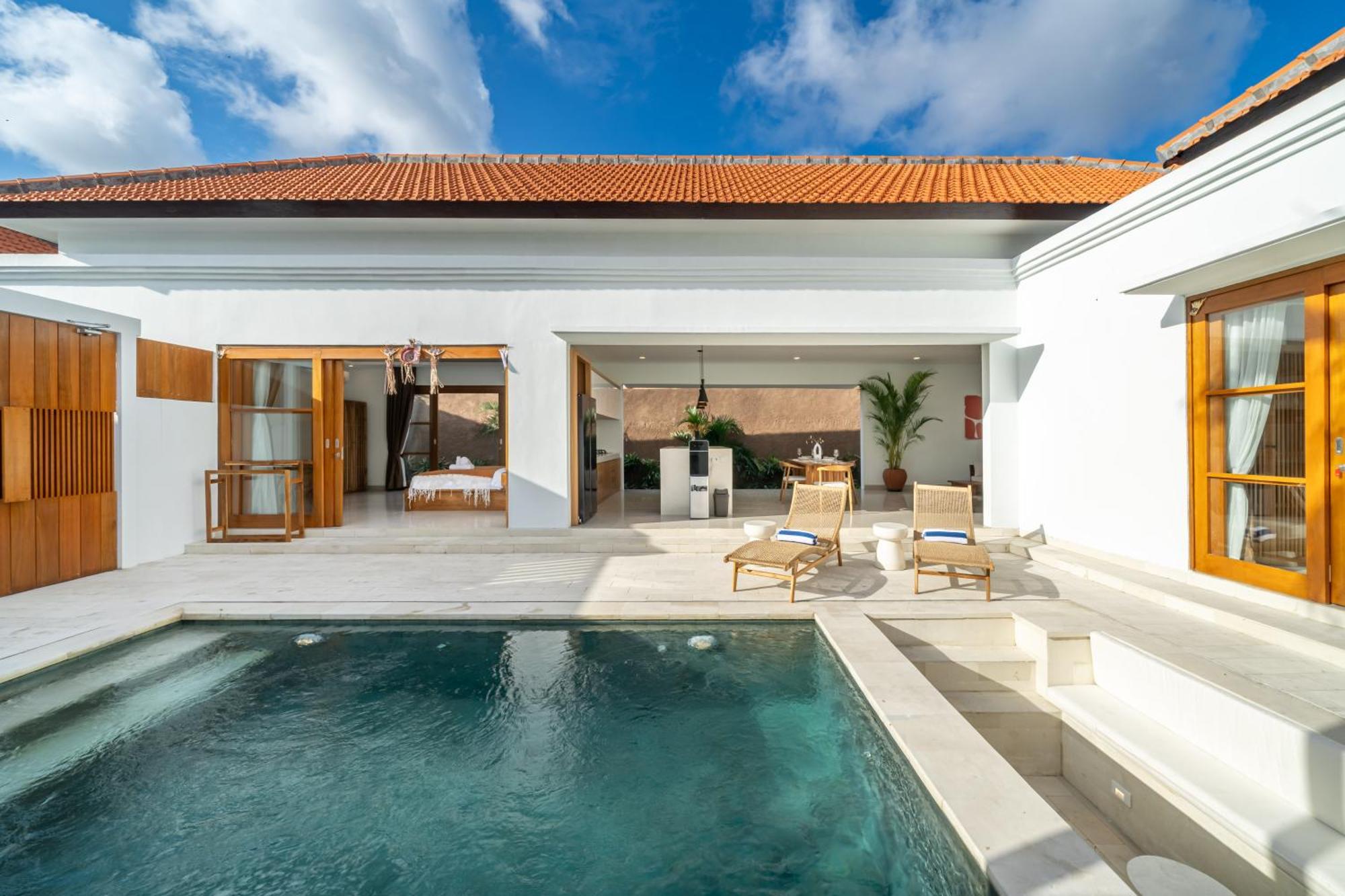 Special Offer! Elegant 2-Bedroom Villa With Large Pool In Canggu! Exterior foto